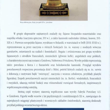 jedna ze stron folderu przedstawia miniaturka zdjęć wazonu i talerza, pomiędzy którymi znajdyje się tekst