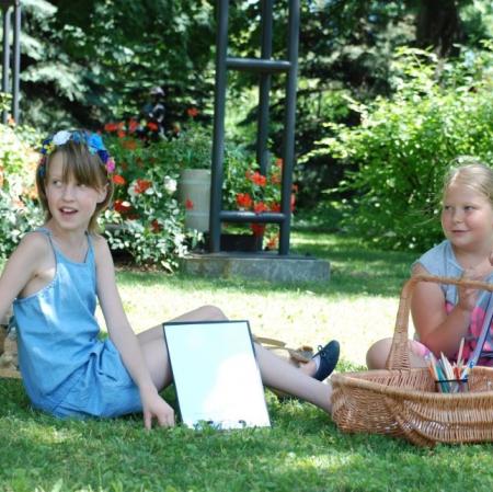 Praca nad scenariuszem do przedstawienia przygotowywany przez uczestniczki warsztatów "Wspomnienie o Annie Marii Herbst".
