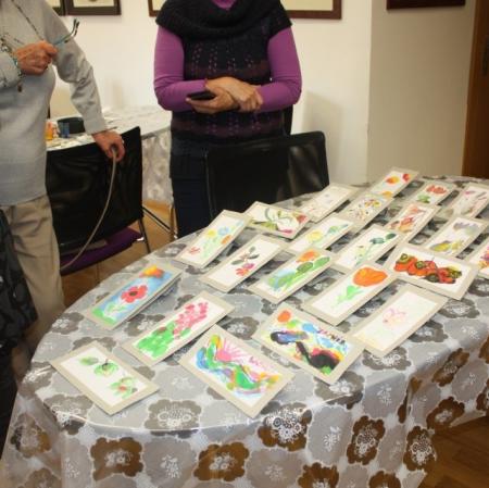 Wystawa prac wykonanych podczas warsztatów "Tajemnice Orientu na jedwabiu malowane".