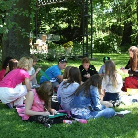 Piknik dla podopiecznych Fundacji Gajusz w Muzeum Pałac Herbsta