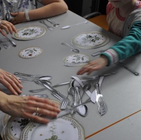 Warsztaty dotyczące etykiety przeprowadzone w szpitalu