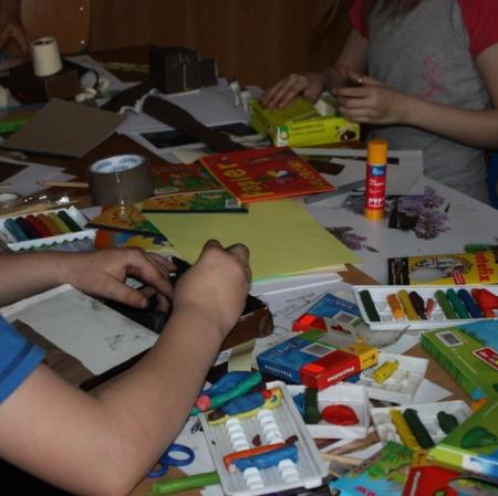 Uczestnicy warsztatów podczas pracy