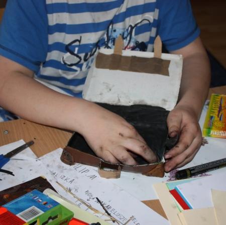 Uczestnik warsztatów podczas pracy