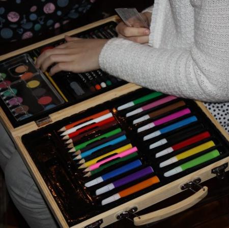 Jedna z otrzymanych nagród przez laureatkę I Edycji Konkursu Plastycznego"Pocztówka z Pałacu Herbsta".