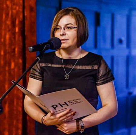 Maria Milanowska z Działu Sztuki Dawnej Muzeum Pałac Herbsta, kuratorka wystawy Maurycy Gottlieb