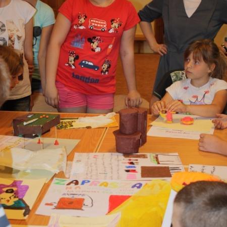 Uczestnicy zajęć podczas pracy