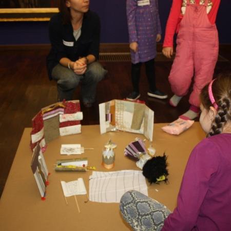 Oglądanie i omawianie powstałych prac