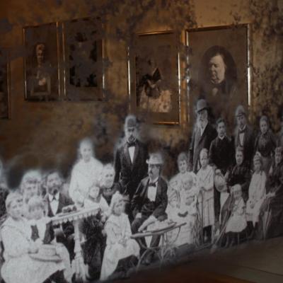 Fragment wystawy czasowej "Herbstowie. Historie niedokończone" w Muzeum Pałac Herbsta 