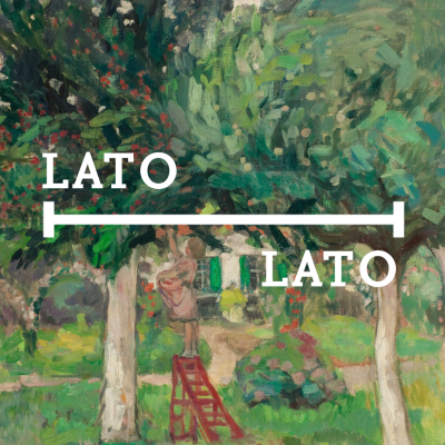 Obraz przedstawia letnią scenę w ogrodzie pełnym zieleni i drzew owocowych. W centrum obrazu stoi dziecko na czerwonej drabinie, sięgające do gałęzi drzewa, prawdopodobnie zrywające owoce. Otoczenie jest pełne bujnej roślinności, z domem widocznym w tle, z zielonymi okiennicami. Całość ma impresjonistyczny charakter – pociągnięcia pędzla są szerokie, a kolory żywe i zróżnicowane. Przez środek obrazu biegnie pozioma biała linia, a po jej obu stronach znajduje się biały napis „LATO”