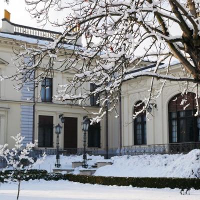 pałac zimą