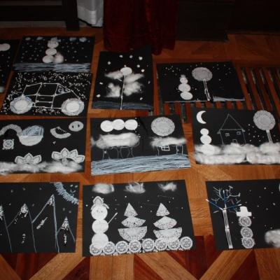 Czarnobiałe prace plastyczne uczestników Małego Salonu Muzycznego